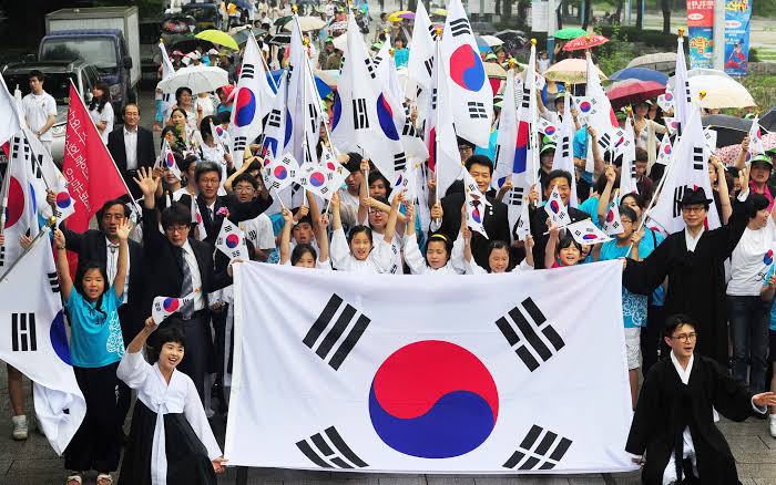 Learning from K-Culture: Korean Public Holidays and Greetings - KEPOPER