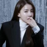 lee si young profile (sweet home netflix cast)