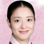 The Red Sleeve Cast Lee Se Young as Seong Deok Im