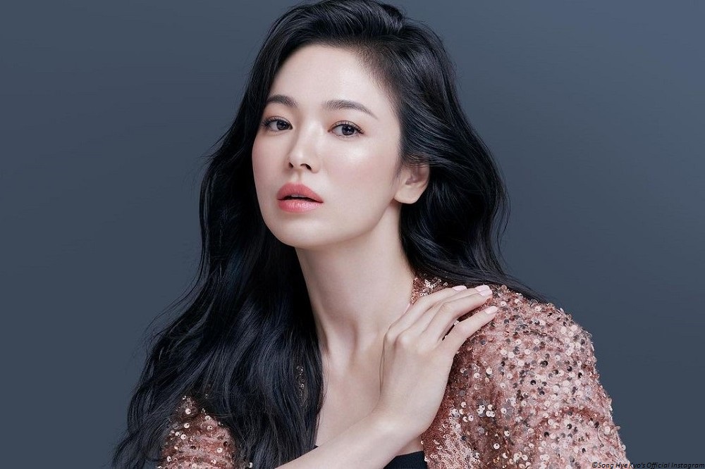 Song Hye Kyo Thanked The Glory Fans With A Handwritten Letter