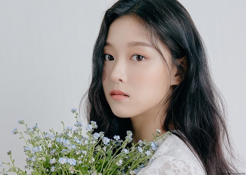loona member hyunjin profile